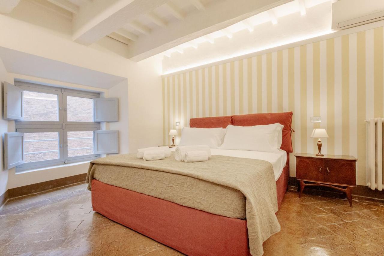 Ferienwohnung Palazzo Chigi Zondadari Siena Exterior foto