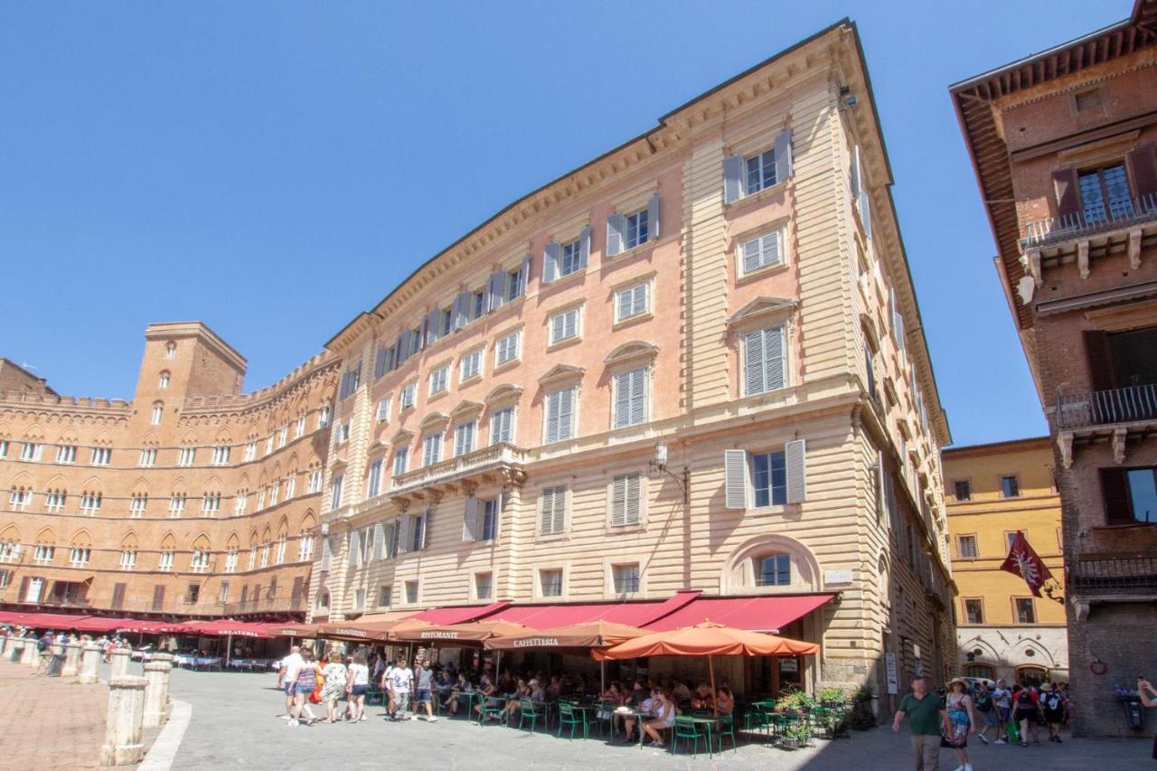 Ferienwohnung Palazzo Chigi Zondadari Siena Exterior foto